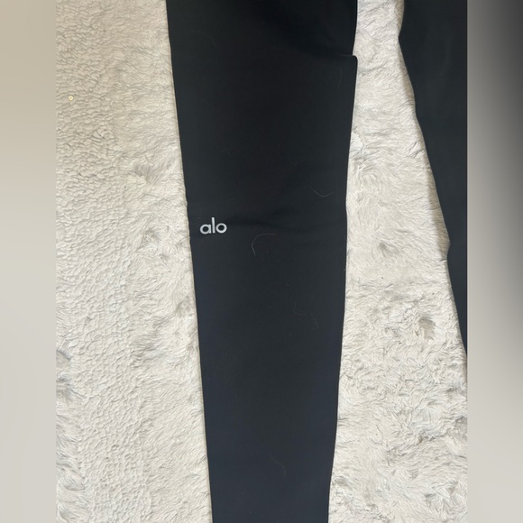 ALO Yoga Black Leggings with White Accents - Picture 9 of 9